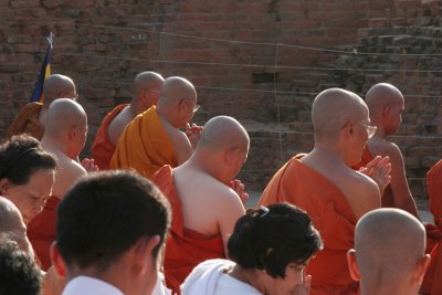 29 Les moines bouddhistes de Sarnath