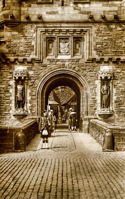 Gateway to Edinburgh Castle 