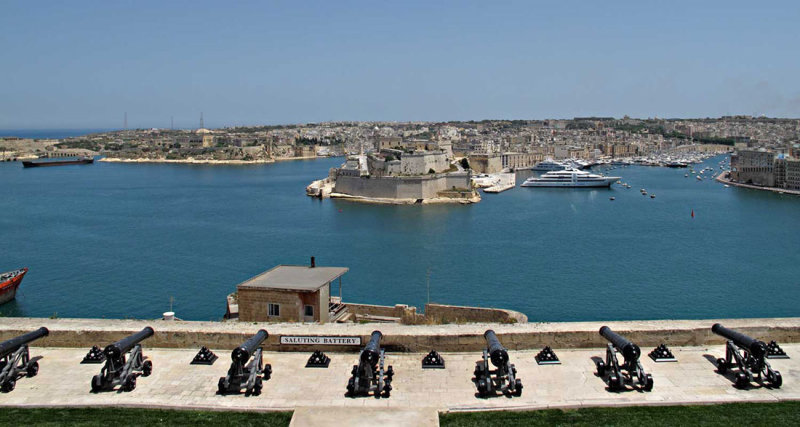 G10_0094A.jpg Saluting Battery - Upper Barrakka Gardens & Grand Harbour - Valletta -  A Santillo 2009