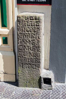 IMG_6440.jpg Barrière de la Ville, The Pollett, Saint Peter Port - © A Santillo 2014
