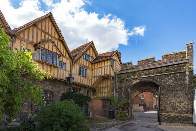 IMG_4703-Edit.jpg Cheyney Court and Priors Gate, Winchester -  A Santillo 2013