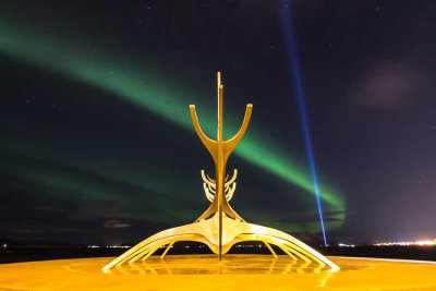 IMG_5298-Edit.jpg Aurora Borealis over the Sun Voyager (Icelandic: Sólfar) sculpture - Reykjavik - © A Santillo 2014