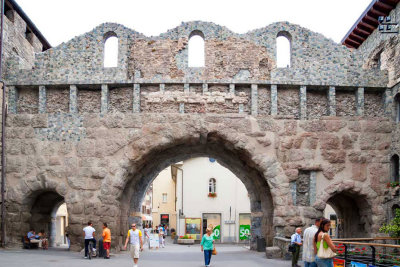 _MG_0578-Edit.jpg Porta Preatoria, Via Sant'Anselmo, Aosta -  A Santillo 2006