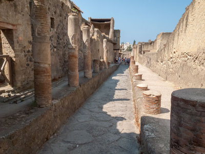 G10_0604-Edit.jpg Cardo IV inferiore and superiore - Herculaneum (Ercolano), Campania -  A Santillo 2010