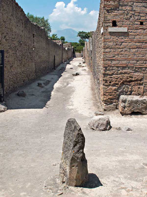 G10_0637.jpg A city street - Pompeii, Campania   A Santillo 2010