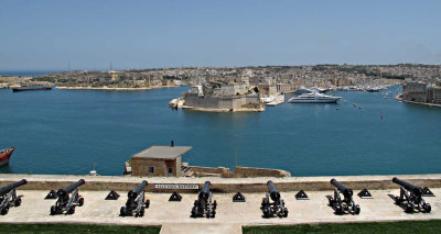 G10_0094A.jpg Saluting Battery - Upper Barrakka Gardens & Grand Harbour - Valletta - © A Santillo 2009