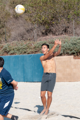 20181004BBeachVballPractice_3.jpg