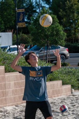 20181004BBeachVballPractice_14.jpg