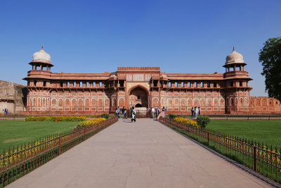 25_Jahangiri Mahal inside Agra Fort.jpg
