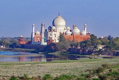 40_Taj Mahal viewed from Agra Fort.jpg