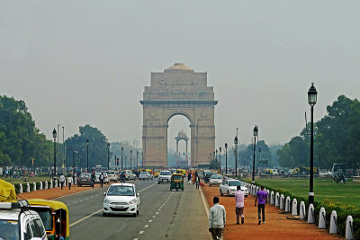 14_India Gate in the smog.jpg