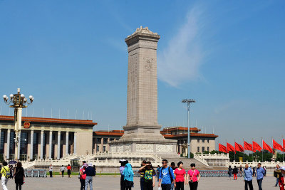 02_Monument_to_the_People's_Heroes.jpg