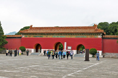 18_Exiting_Dingling_Tomb.jpg