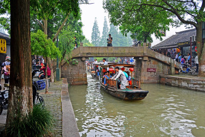 02_A_water_town_near_Shanghai.jpg