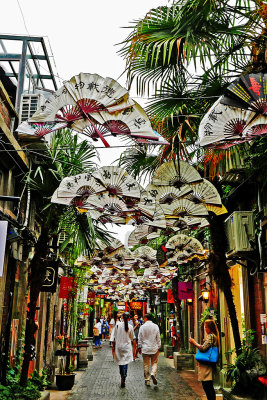 15_A_shopping_corner.jpg