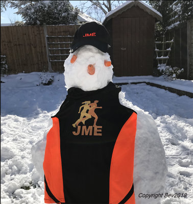 Beverley makes a Snowman for her Granddaughter