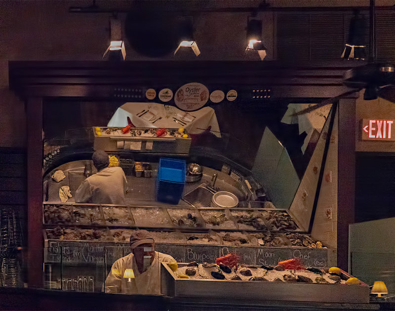 Raw Bar with mirror