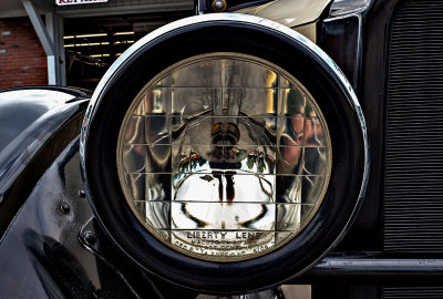 Headlight - 1924 Studebaker Big Six Touring