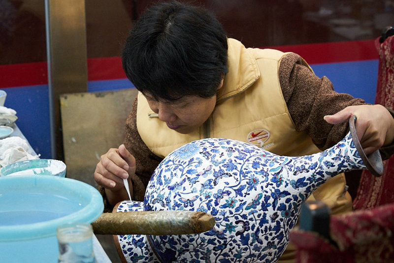 Enamelled copper worker