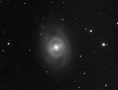 M95 - Barred spiral galaxy in Leo 20-Jan-2015 