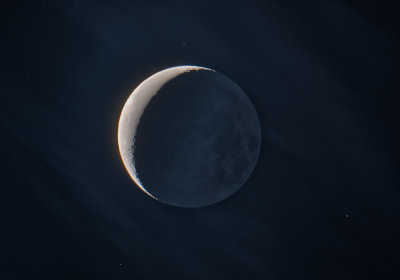 Earthshine on a Rising Crescent Moon 12-Apr-2018