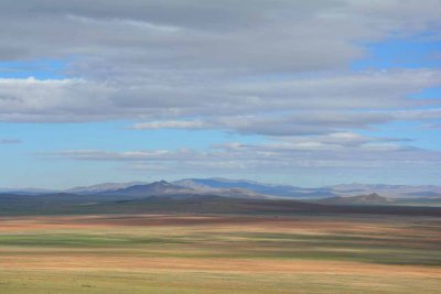 Far into the distance in Umnogovi