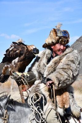 Eagle Hunter Botei getting ready