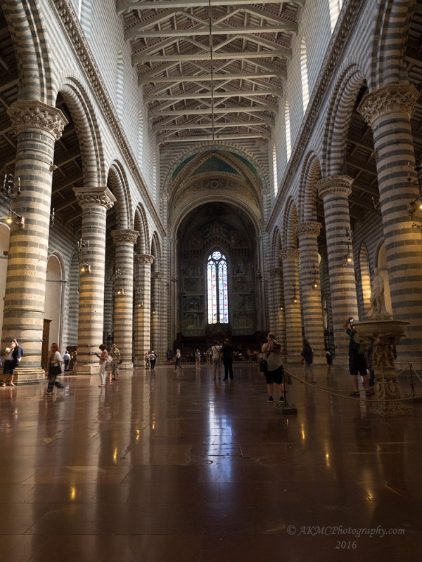 20160822_015354 The Nave Of The Duomo