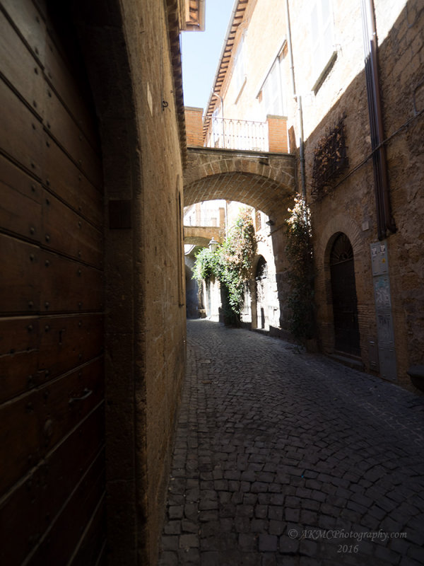 20160822_015380 The Alleyways Of Orvieto I 