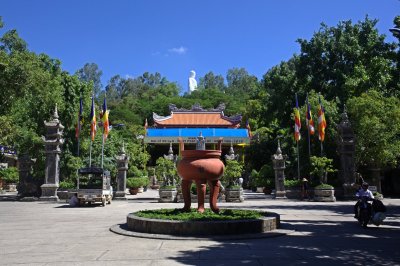 Private daytrip in Nha Trang. Long Son Pagoda.