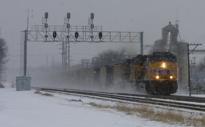 ElmhurstIL_UP_6000_East_2213_1213_PM_1.JPG