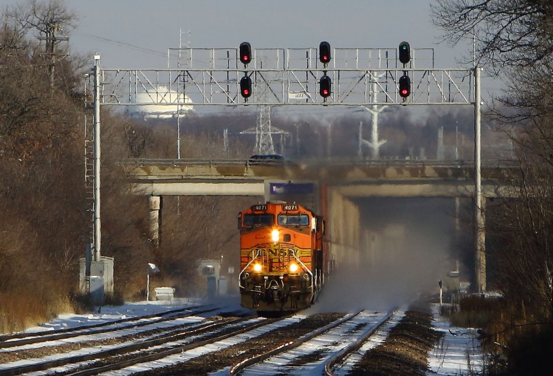 Lisle_IL_BNSF_4071_West_11618_158_PM_1.JPG