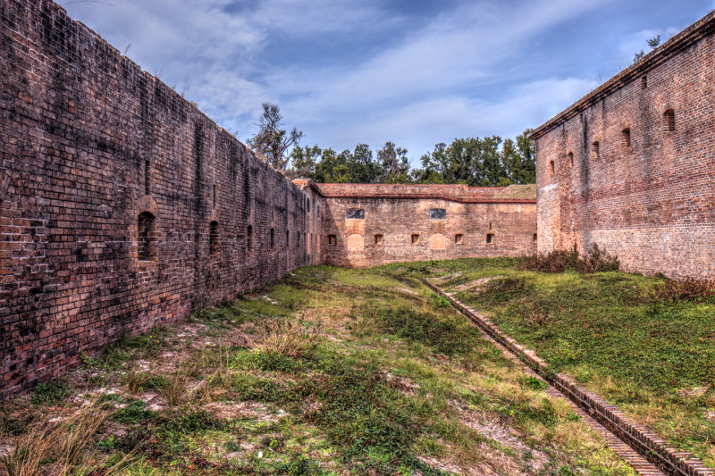 Advanced Redoubt of Fort Barrancas, Scarpe and Counterscarpe