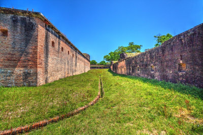 Advanced Redoubt of Fort Barrancas, Scarpe And Counterscarpe