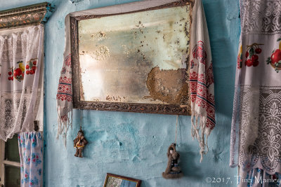 Mirror, Old Believer's Home