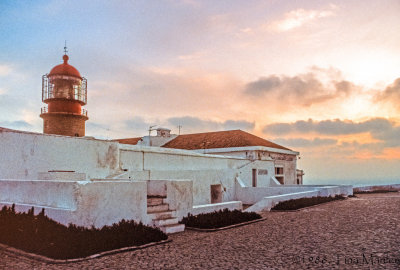 Faro (Lighthouse)