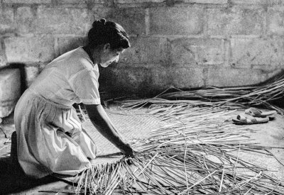 Vicenta Vasquez, Weaving Straw Mat