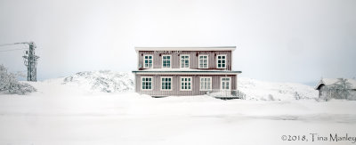 Frozen Bjornfjellhus