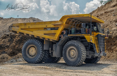 Oxford Mining Komatsu HD785 (Briar Hill Mine)