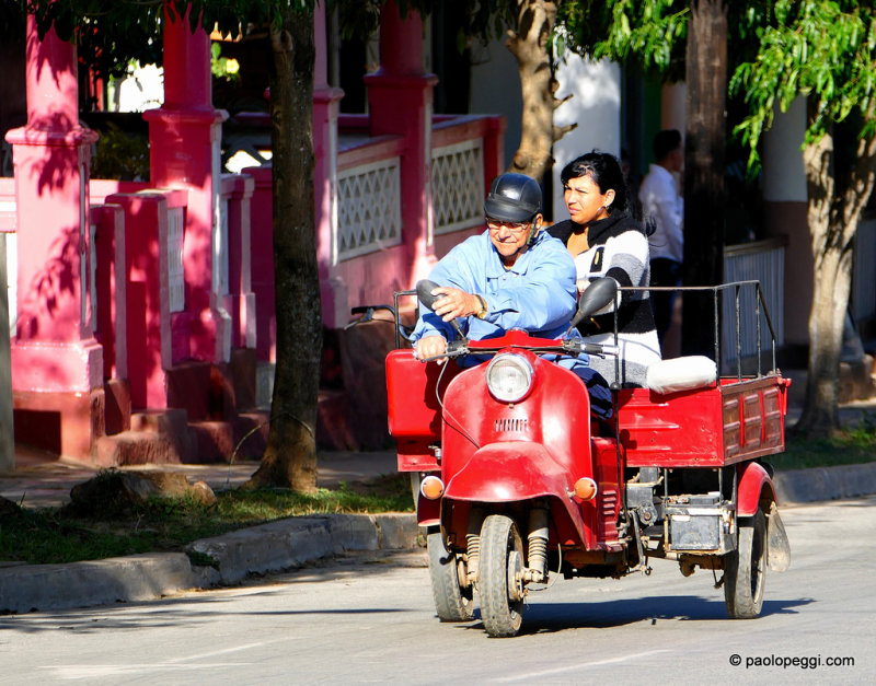 Getting around Cuba on local transport