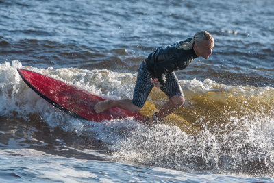 2017 November Surfer 3