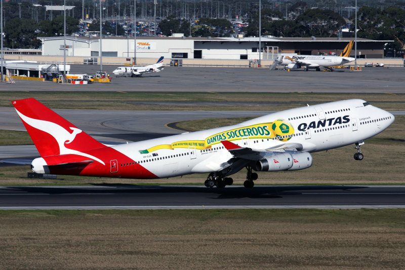 QANTAS BOEING 747 400 MEL RF IMG_1534.jpg