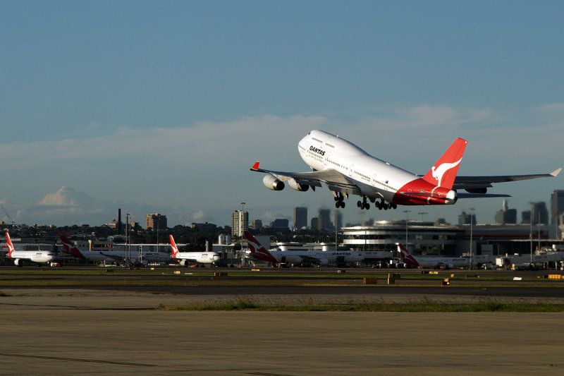 QANTAS BOEING 747 400 SYD RF IMG_3790.jpg 9000