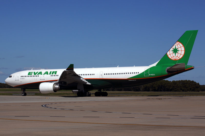 EVA AIR AIRBUS A330 200 BNE RF 5K5A7562.jpg