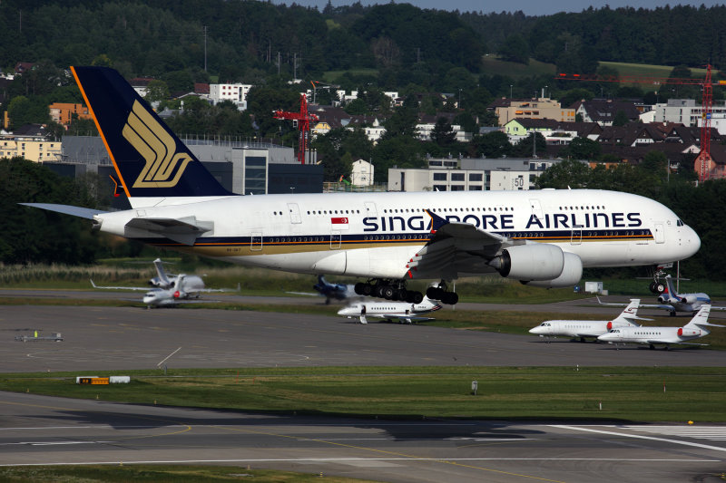 SINGAPORE AIRLINES AIRBUS A380 ZRH RF 5K5A9637.jpg