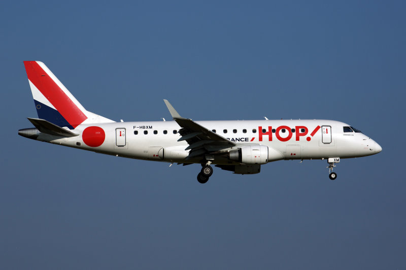 HOP EMBRAER 175 AMS RF 5K5A0363.jpg