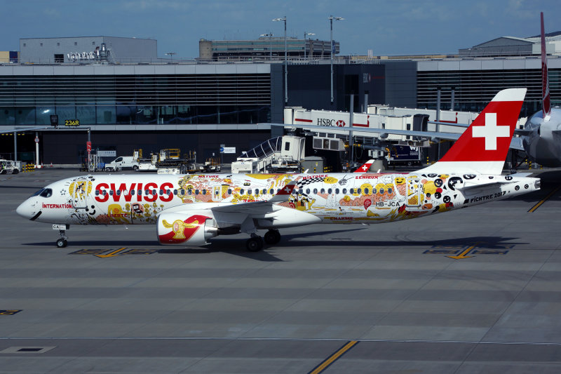 SWISS AIRBUS A220 300 LHR RF 5K5A9200.jpg