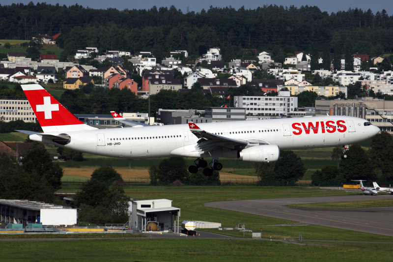 SWISS AIRBUS A330 300 ZRH RF 5K5A9607.jpg