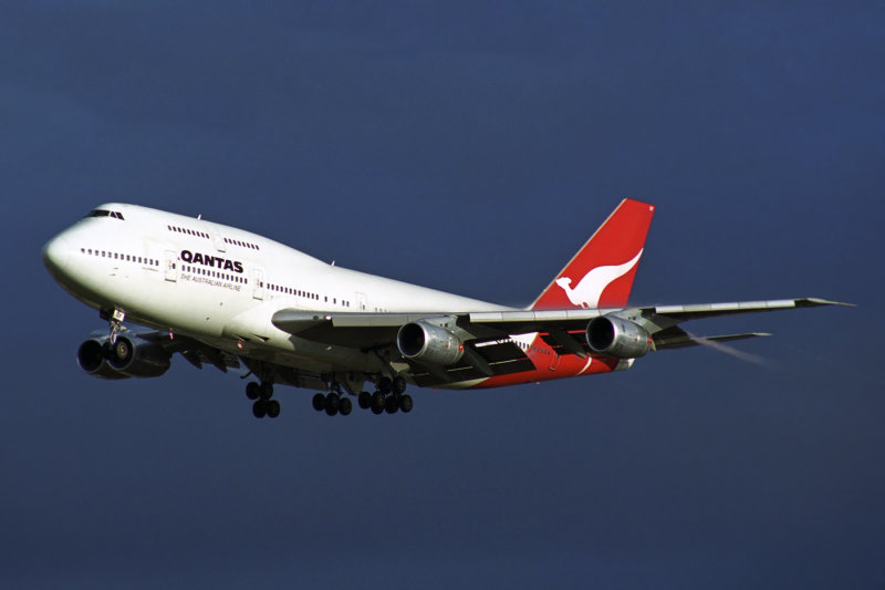 QANTAS BOEING 747 300 SYD RF 1617 20.jpg