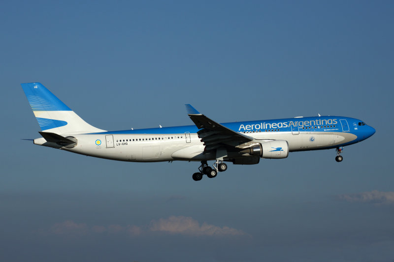 AEROLINEAS ARGENTINAS AIRBUS A330 200 FCO RF 5K5A0750.jpg